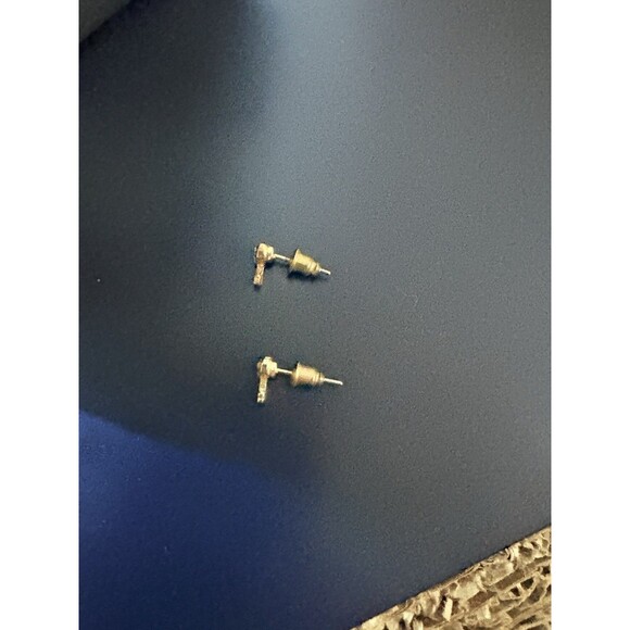 14K Gold Dainty Key Stud Earring Cubic Zirconia Heart - Picture 14 of 14